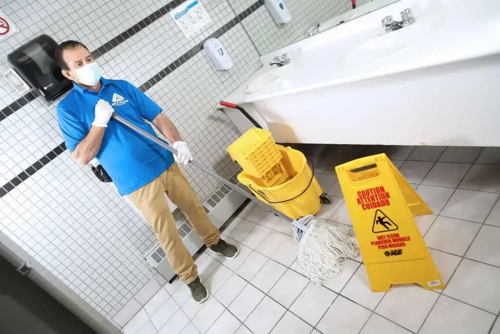 Restroom-Cleaning--1024x683 Restaurant Cleaning Services